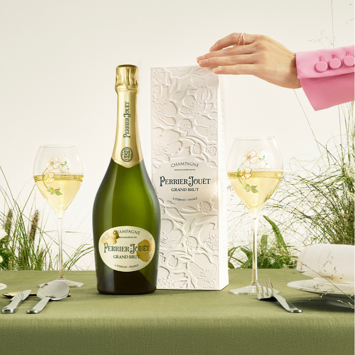 Perrier-Jouët Grand Brut mit Geschenkverpackung, Champagne, Frankreich