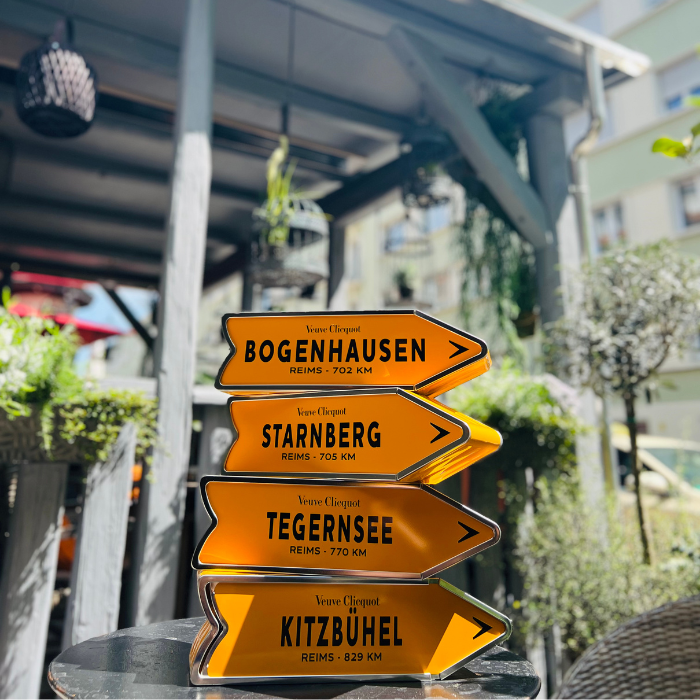 Veuve Clicquot Brut Arrow Personalisierbar, Champagne, Frankreich