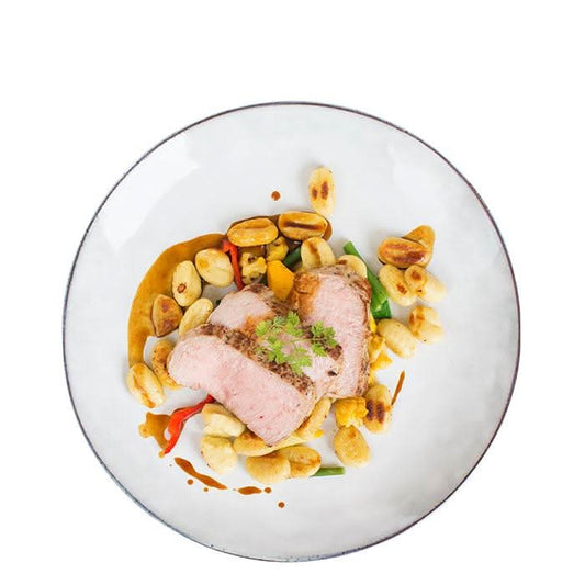 Rosa gebratenes Kalbsrückensteak