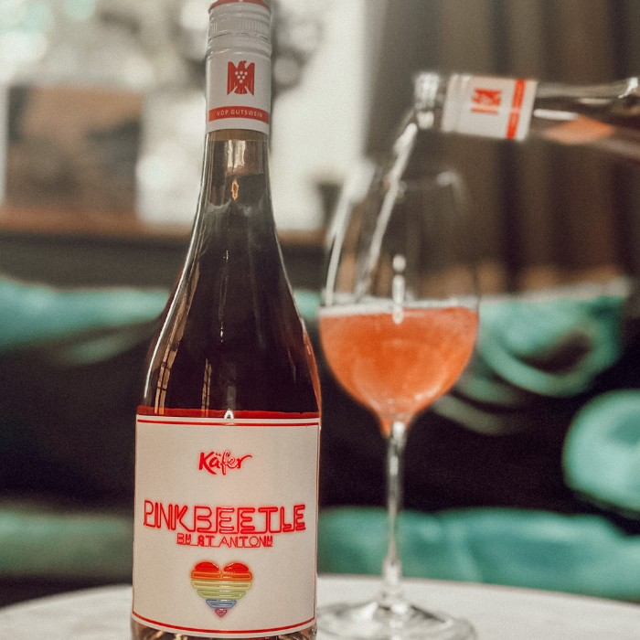 26.06.25 | Fabulous Flavours: Der bunteste Pride-Abend des Jahres bei Käfer