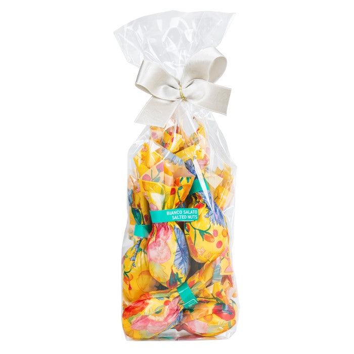 Weiße Mini Ostereier mit gesalzenen Nüssen