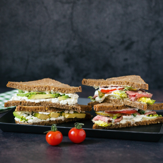Avocado Hüttenkäse Pausenbrot