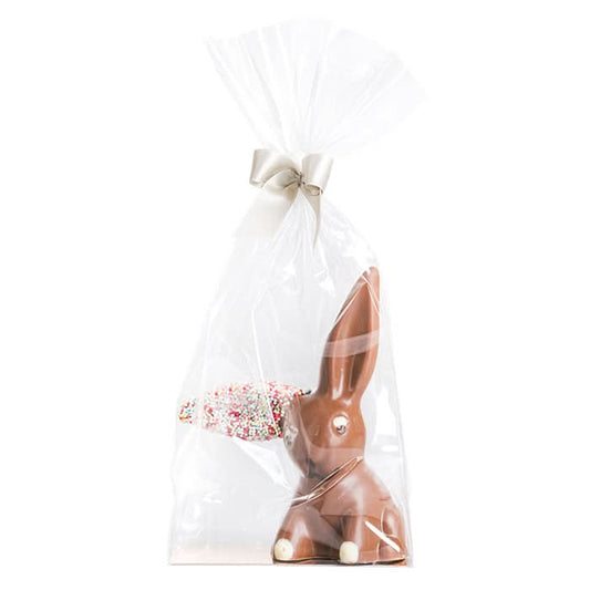 Osterhase mit buntem Ohr