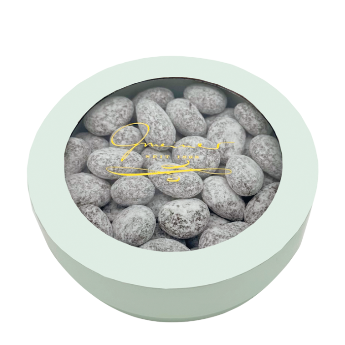 Weihnachts Mandeln im Nougatmantel