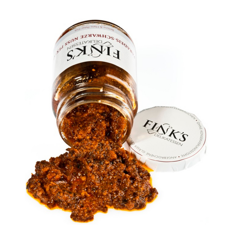 Paradeis Schwarze Nuss Pesto