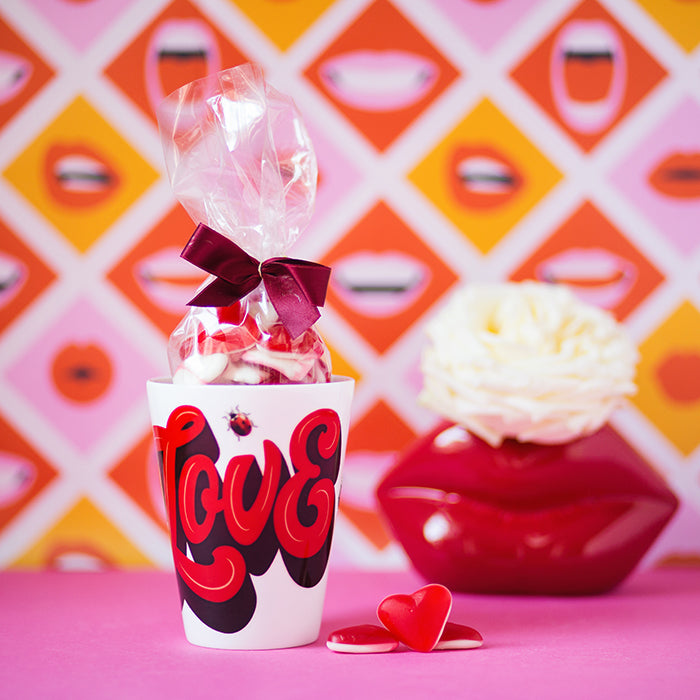 Süßes Love Haferl mit Herzen