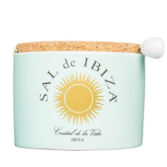 Fleur de Sel im Tontopf mit Porzellanlöffel